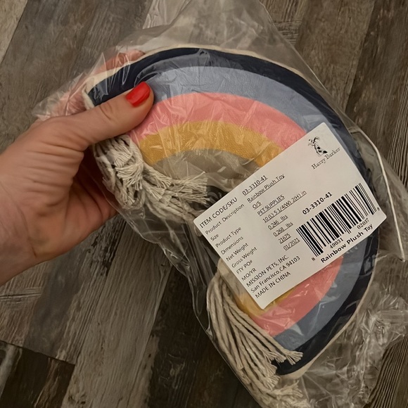 Harry Barker Rainbow Plush Dog Toy, Medium
New - Picture 8 of 10